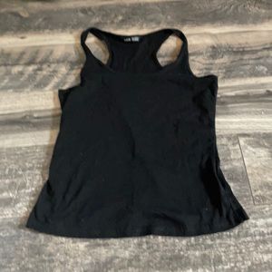 Fitted black tank top!